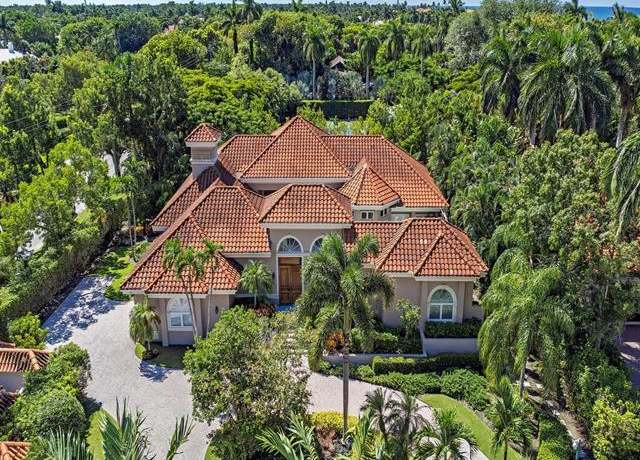 Property at 2080 Gordon Dr, Naples, FL 34102, 3 beds, 3.5 baths