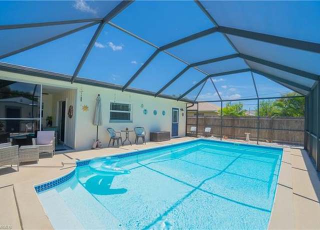 Property at 736 104th Ave N, Naples, FL 34108, 3 beds, 2 baths