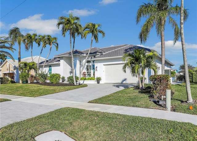 Property at 111 June Ct, Marco Island, FL 34145, 3 beds, 2.5 baths