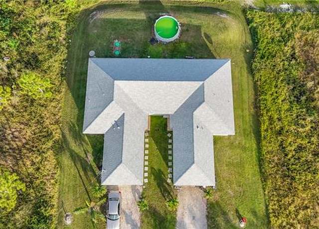 Property at 777-779 Bedford Dr #779, Lehigh Acres, FL 33974, 6 beds, 4 baths