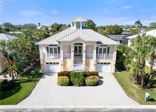 Property at 27130 Flamingo Dr, Bonita Springs, FL 34135, 3 beds, 3 baths