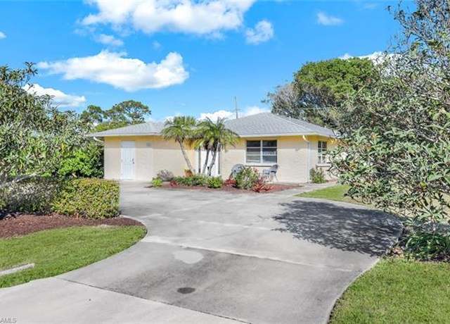 Property at 761 91st Ave N, Naples, FL 34108, 3 beds, 2 baths