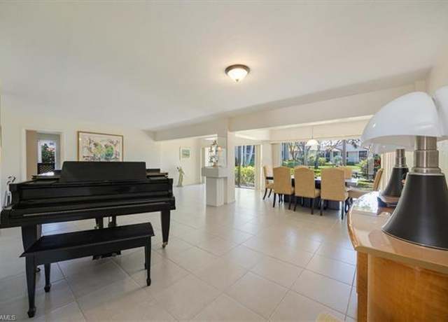 Property at 576 Retreat Dr #101, Naples, FL 34110, 3 beds, 2 baths