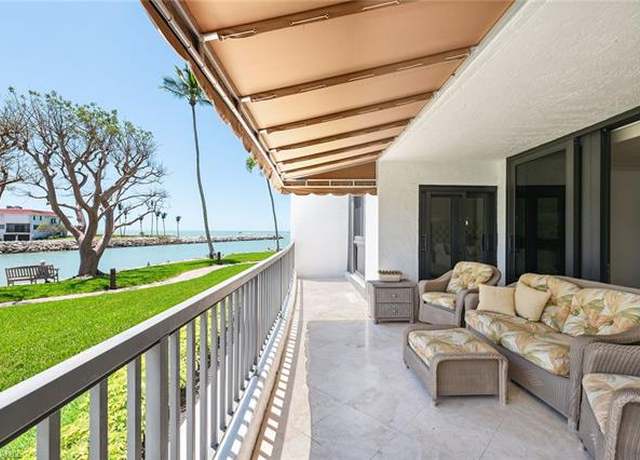 Property at 2310 Gulf Shore Blvd N #112, Naples, FL 34103, 3 beds, 3 baths