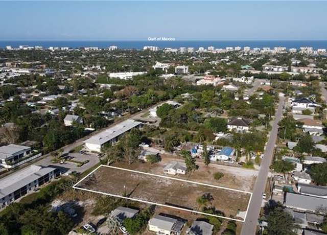 Property at 1216 Rosemary Ln, Naples, FL 34103