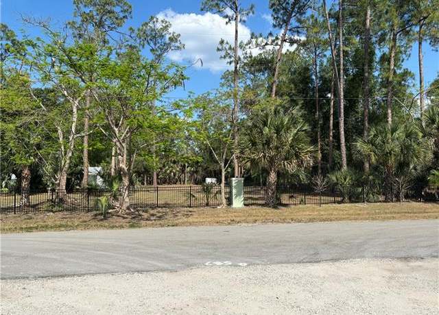 Property at 498 Wilson Blvd S, Naples, FL 34117