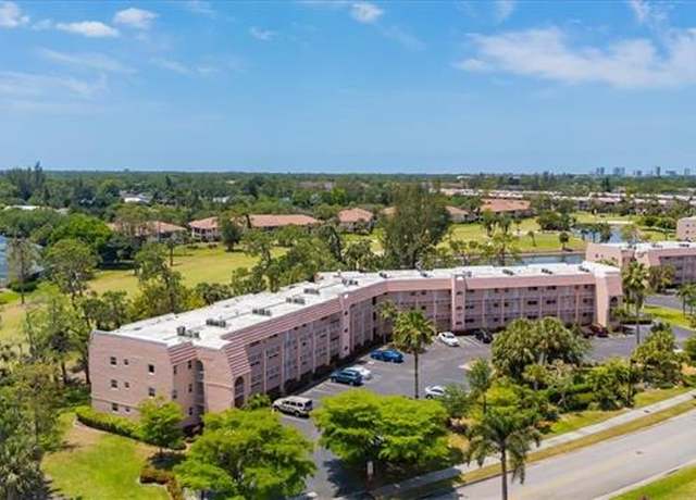 Property at 400 Forest Lakes Blvd #301, Naples, FL 34105, 2 beds, 2 baths