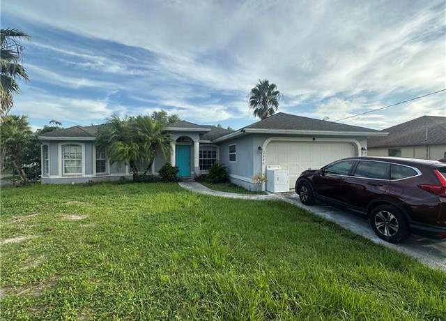 Property at 2840 43rd Ave NE, Naples, FL 34120, 3 beds, 2 baths
