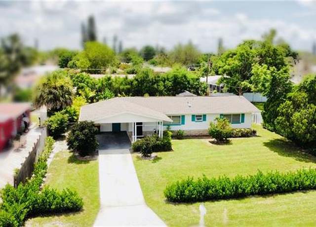 Property at 2084 46th St SW, Naples, FL 34116, 2 beds, 1.5 baths