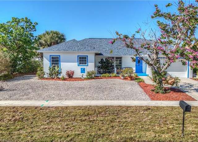 Property at 840 Wintergreen Ct, Marco Island, FL 34145, 3 beds, 2 baths