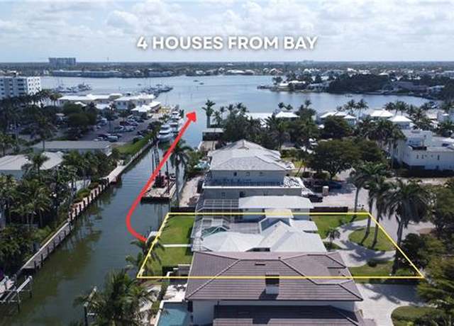 Property at 601 15th Ave S, Naples, FL 34102, 5 beds, 3 baths