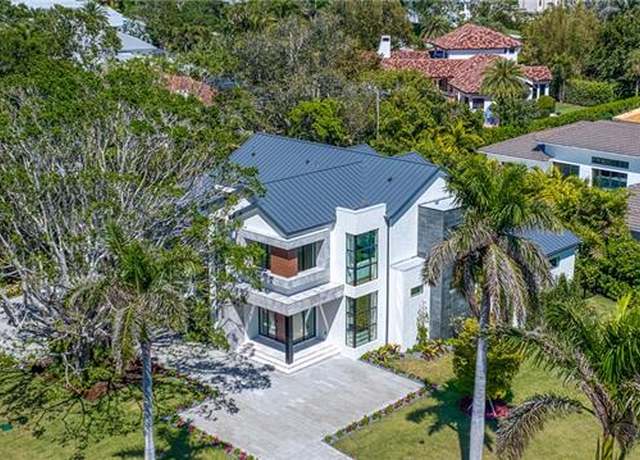 Property at 1800 Crayton Rd, Naples, FL 34102, 5 beds, 6.5 baths