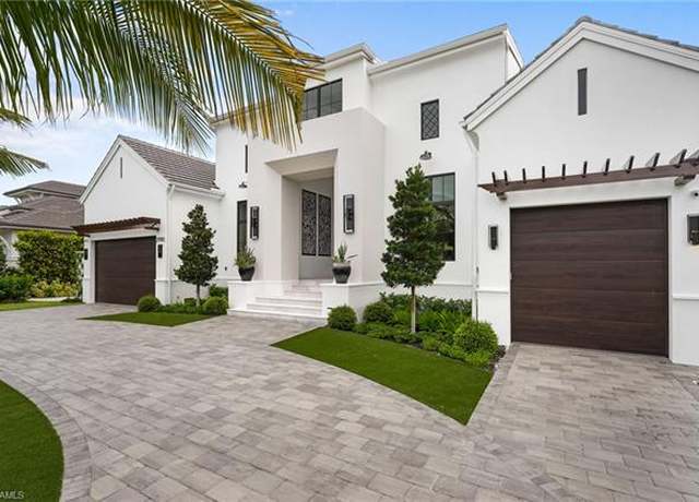 Property at 2990 Leeward Ln, Naples, FL 34103, 5 beds, 6 baths