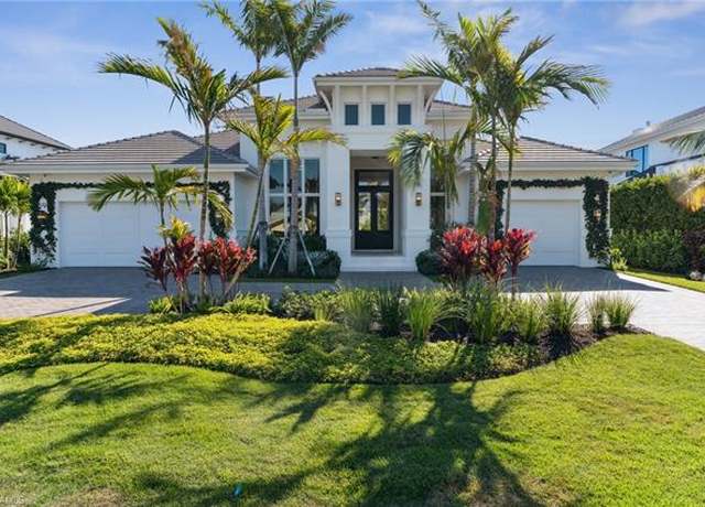 Property at 592 Pine Grove Ln, Naples, FL 34103, 4 beds, 4.5 baths