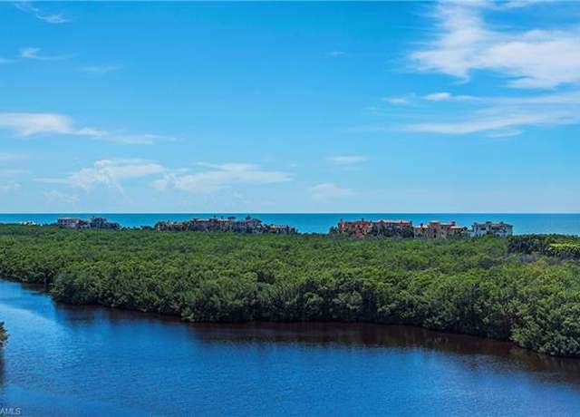 Property at 8990 Bay Colony Dr #802, Naples, FL 34108, 2 beds, 2.5 baths