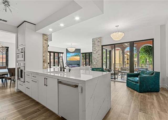 Property at 8010 Via Sardinia Way #4204, Estero, FL 33928, 2 beds, 2.5 baths