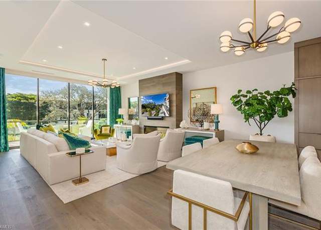 Property at 505 5th Ave S #201, Naples, FL 34102, 2 beds, 2.5 baths