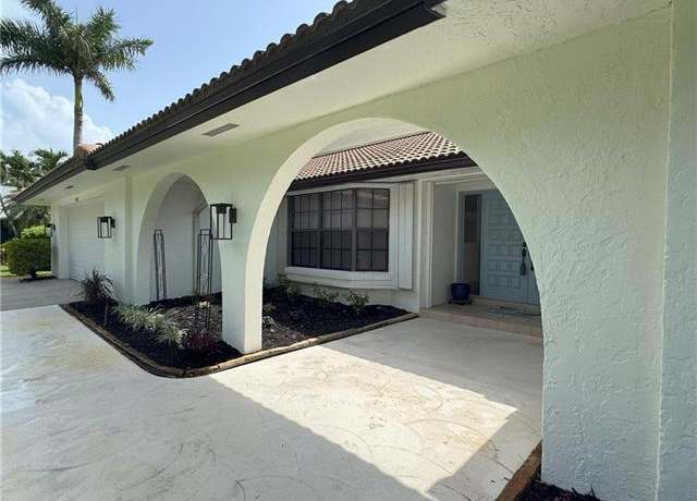 Property at 145 Forestwood Dr, Naples, FL 34110, 3 beds, 2 baths