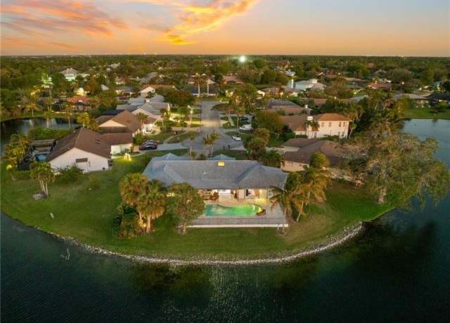 Property at 2341 Mayfield Ct #8, Naples, FL 34105, 5 beds, 3 baths