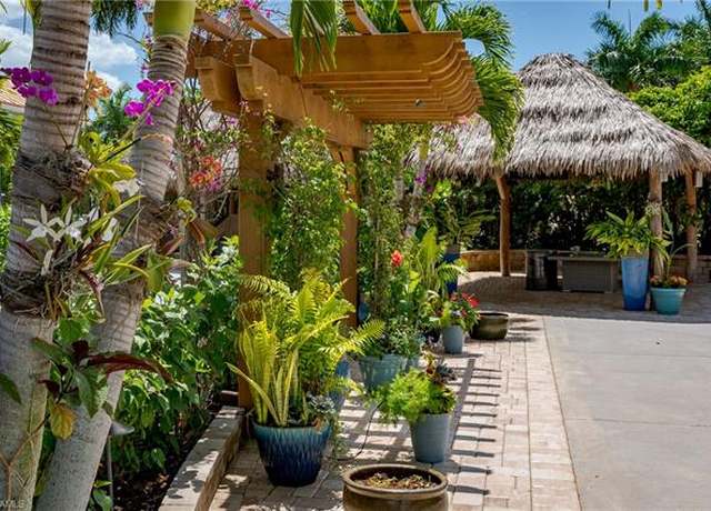 Property at 13621 Snapper Ln, Naples, FL 34114