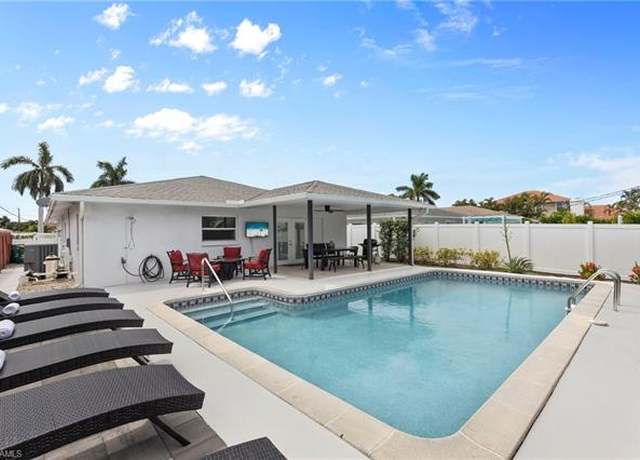 Property at 683 94th Ave N, Naples, FL 34108, 4 beds, 2 baths