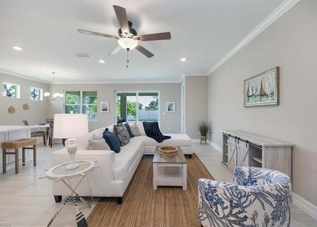 Property at 263 Tamarindo Ln, Naples, FL 34114, 3 beds, 2 baths
