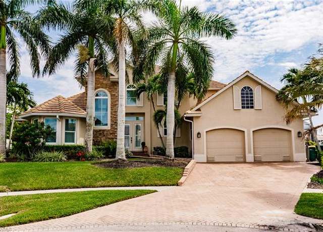 Property at 1045 Cottonwood Ct, Marco Island, FL 34145, 3 beds, 2.5 baths