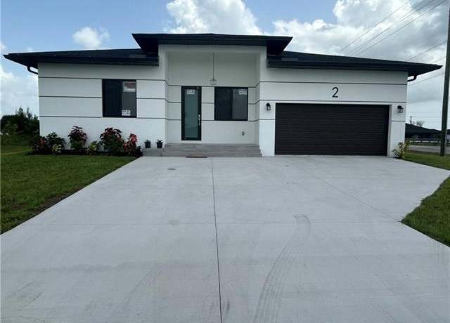 Property at 2 NE 9th St, Cape Coral, FL 33909, 4 beds, 3.5 baths