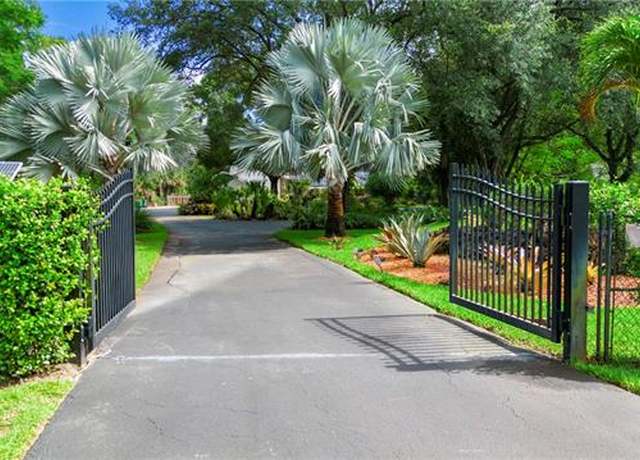 Property at 5961 Sea Grass Ln, Naples, FL 34116, 4 beds, 2 baths