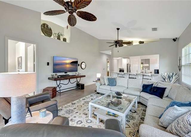 Property at 7842 Hawthorne Dr #1703, Naples, FL 34113, 3 beds, 3 baths