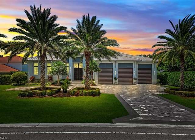 Property at 4651 Crayton Rd, Naples, FL 34103, 4 beds, 5 baths