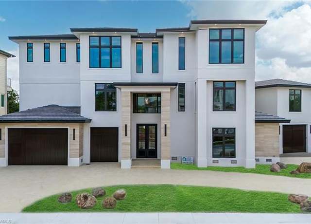 Property at 598 Spinnaker Dr, Marco Island, FL 34145, 6 beds, 7.5 baths
