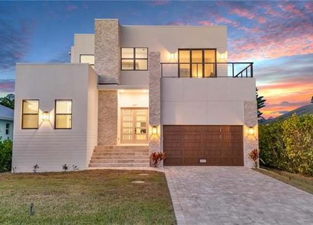 Property at 107 W Hilo St, Naples, FL 34113, 4 beds, 3.5 baths
