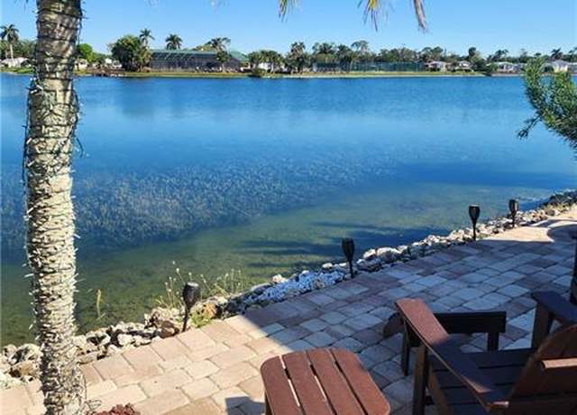 Property at 535 Cheetah Dr, Naples, FL 34114