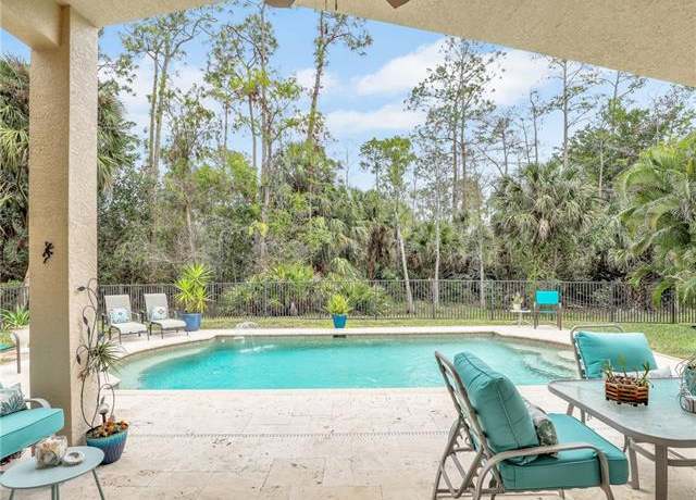 Property at 2446 Butterfly Palm Dr, Naples, FL 34119, 2 beds, 2 baths