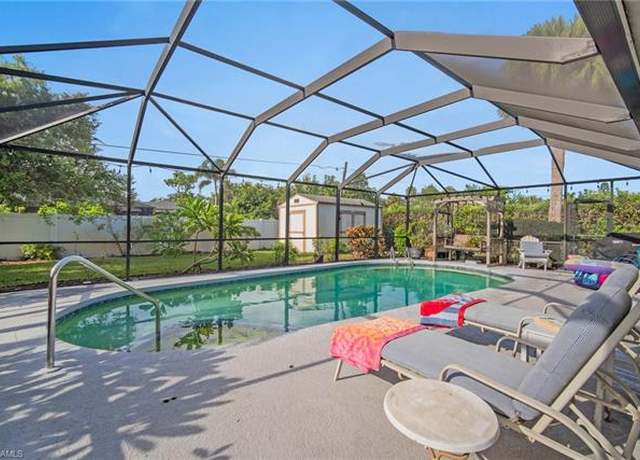 Property at 212 Willowick Dr, Naples, FL 34110, 3 beds, 2 baths