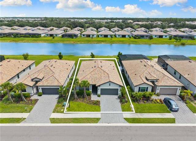 Property at 13956 Hunter Oak Dr, Fort Myers, FL 33913, 3 beds, 3 baths