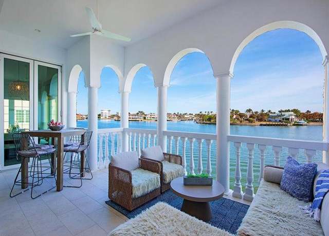 Property at 4000 Gulf Shore Blvd N #1600, Naples, FL 34103, 3 beds, 3 baths