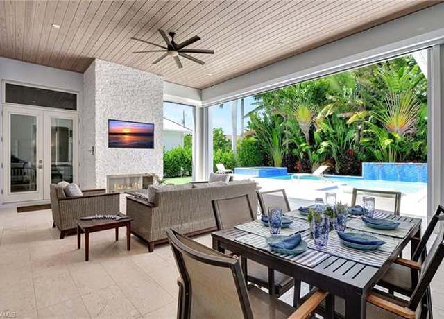 Property at 725 Harbour Dr, Naples, FL 34103, 4 beds, 4.5 baths