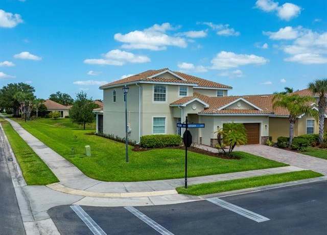 Property at 2478 Heydon Cir E, Naples, FL 34120, 4 beds, 3 baths