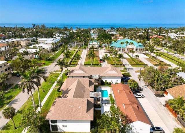 Property at 415 10th Ave S #7, Naples, FL 34102, 2 beds, 2 baths