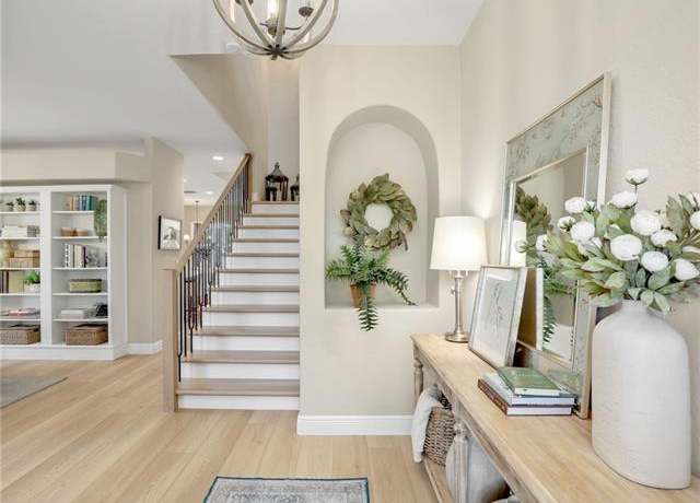 Property at 3914 Aurora Ct, Naples, FL 34116, 5 beds, 3.5 baths