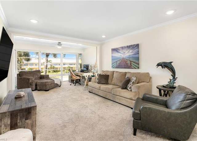 Property at 466 12th Ave S #466, Naples, FL 34102, 2 beds, 2 baths