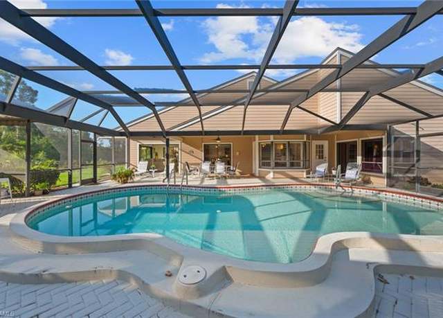 Property at 397 Edgemere Way N #11, Naples, FL 34105, 3 beds, 3.5 baths