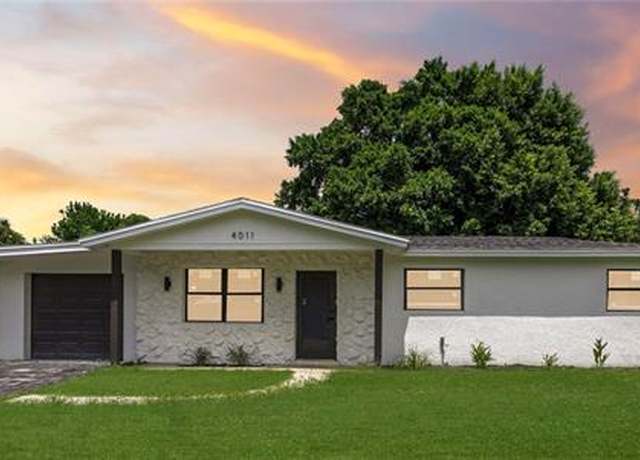 Property at 4011 Coconut Cir N, Naples, FL 34104, 4 beds, 2 baths