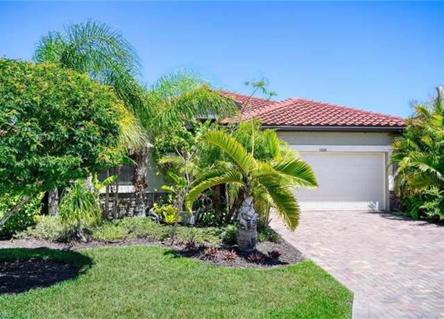 Property at 1608 Vizcaya Ln, Naples, FL 34113, 4 beds, 3 baths