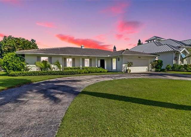 Property at 701 Harbour Dr, Naples, FL 34103, 3 beds, 2 baths