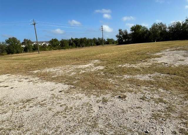 Property at 1022 Rio De Janeiro Ave, Punta Gorda, FL 33983