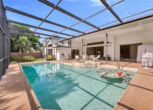 Property at 28200 Winthrop Cir, Bonita Springs, FL 34134, 3 beds, 2 baths