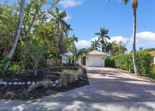 Property at 1022 Sperling Ave, Naples, FL 34103, 2 beds, 2 baths